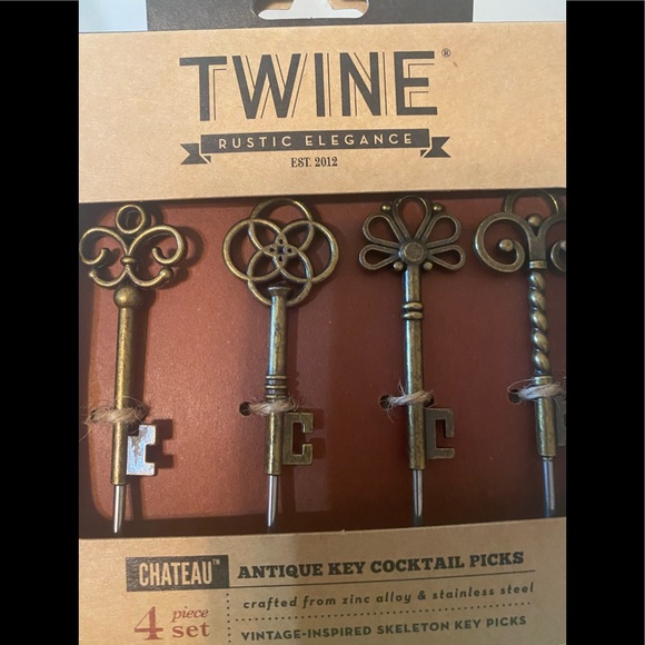 True Fabrications Other - True Fabrications Twine “Chateau” antique brass key cocktail pic 4 pc set NWT